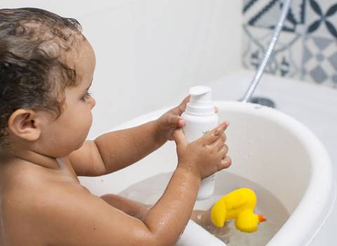 Gel de Baño para niños: ¿Cómo hacer una limpieza suave y sin jabón?