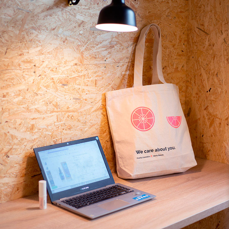 Canvas bag 'We care about you' | Freshly Cosmetics Canvas bag 'We care about you' | Freshly Cosmetics