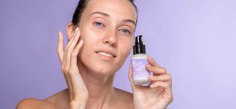 AZELAIC ACID TO TREAT ACNE AND MILIA