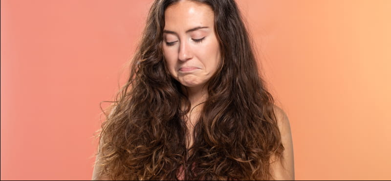 5 TIPS TO CONTROL FRIZZY HAIR!