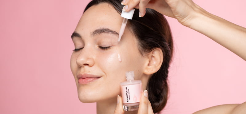 Efecto radiante y anti-fatiga gracias a una prebase de maquillaje en serum ¡ te explicamos cómo actúa sobre la piel!